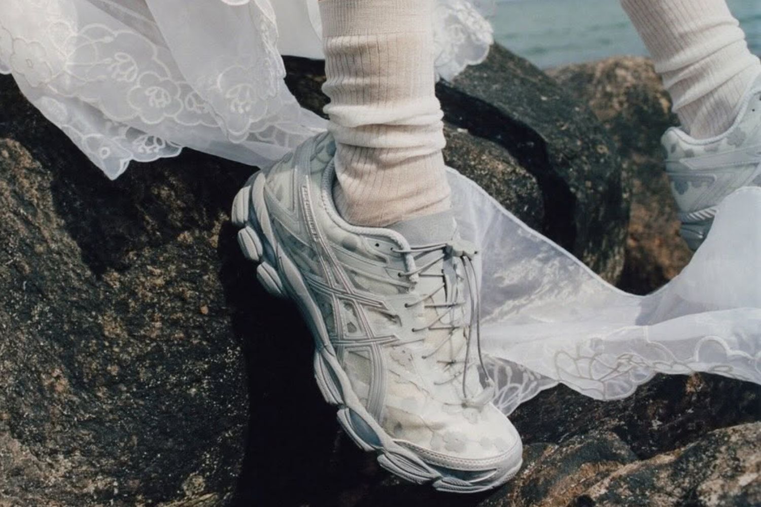 Cecilie Bahnsen × Asics Gel-Cumulus 23.5 Cecilie Bahnsen x ASICS Return with a Poetic Take on the GEL