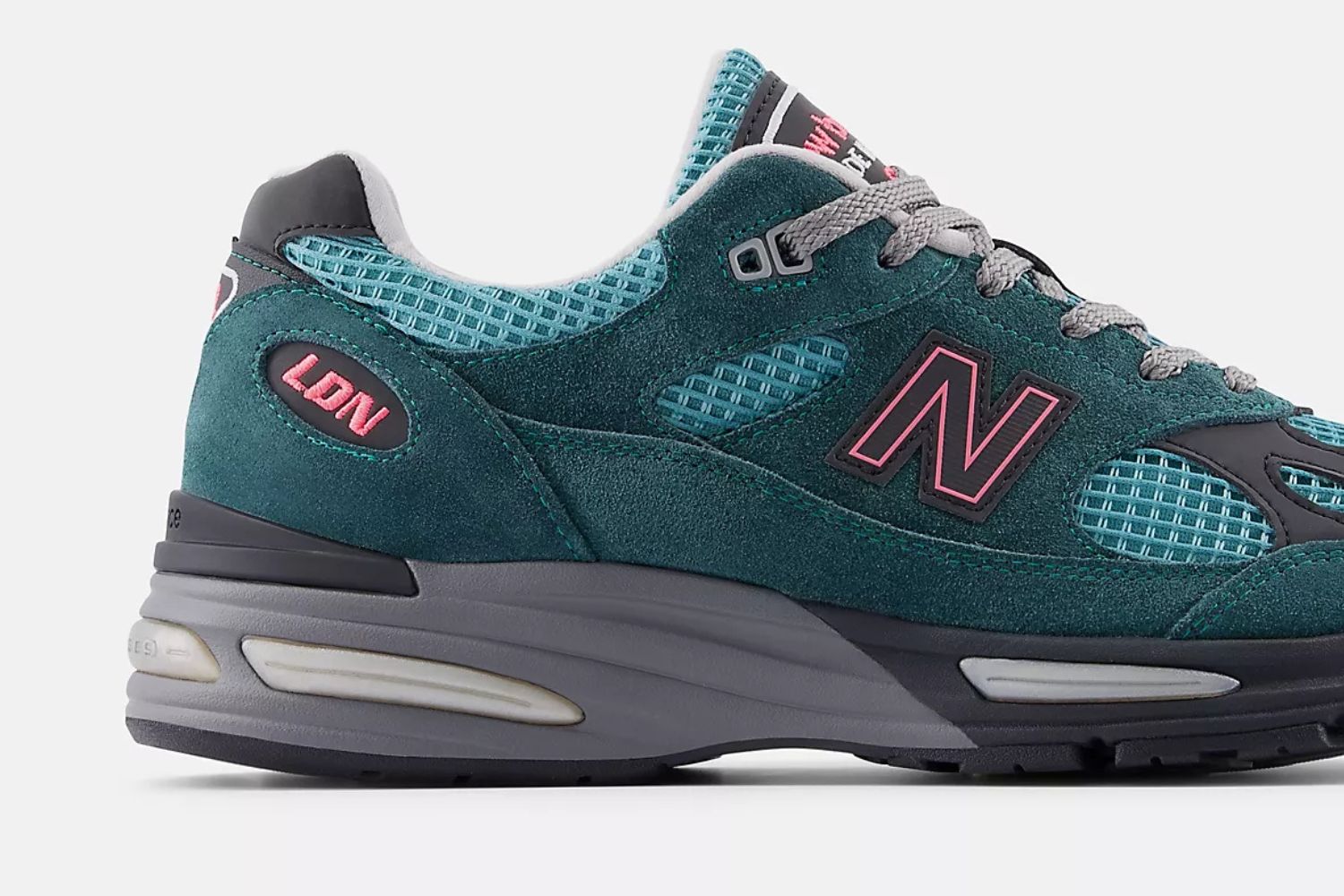 Celebrate the Race: The New Balance 991v2 'London Marathon