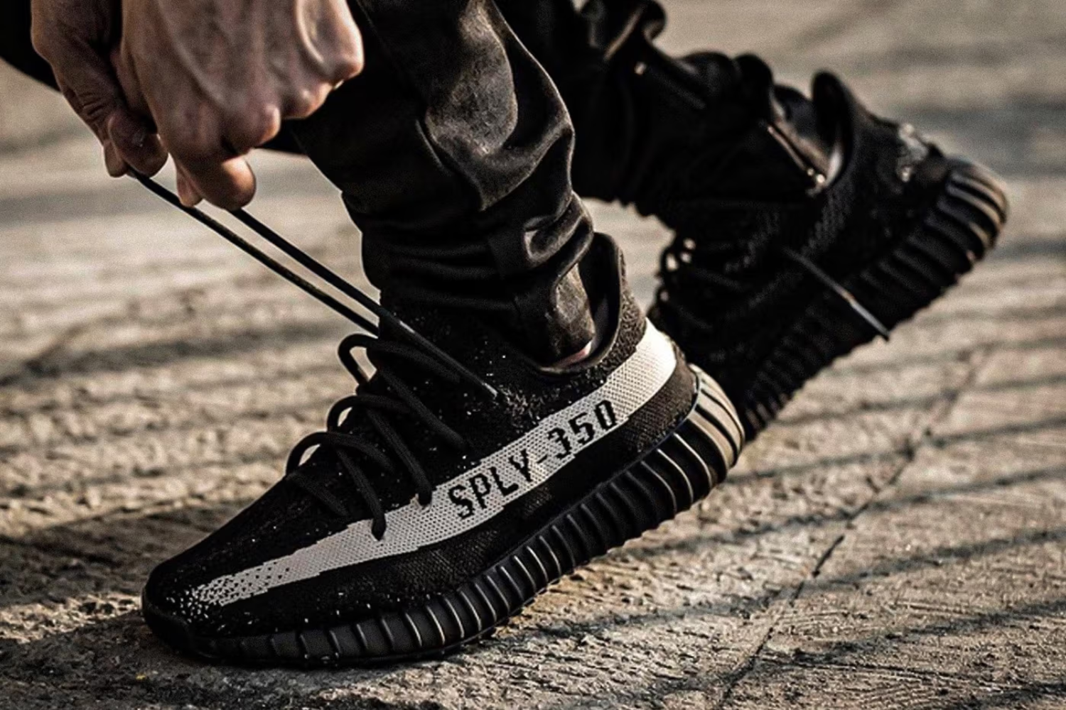 yeezy 27cm END当選 yeezyheader.png