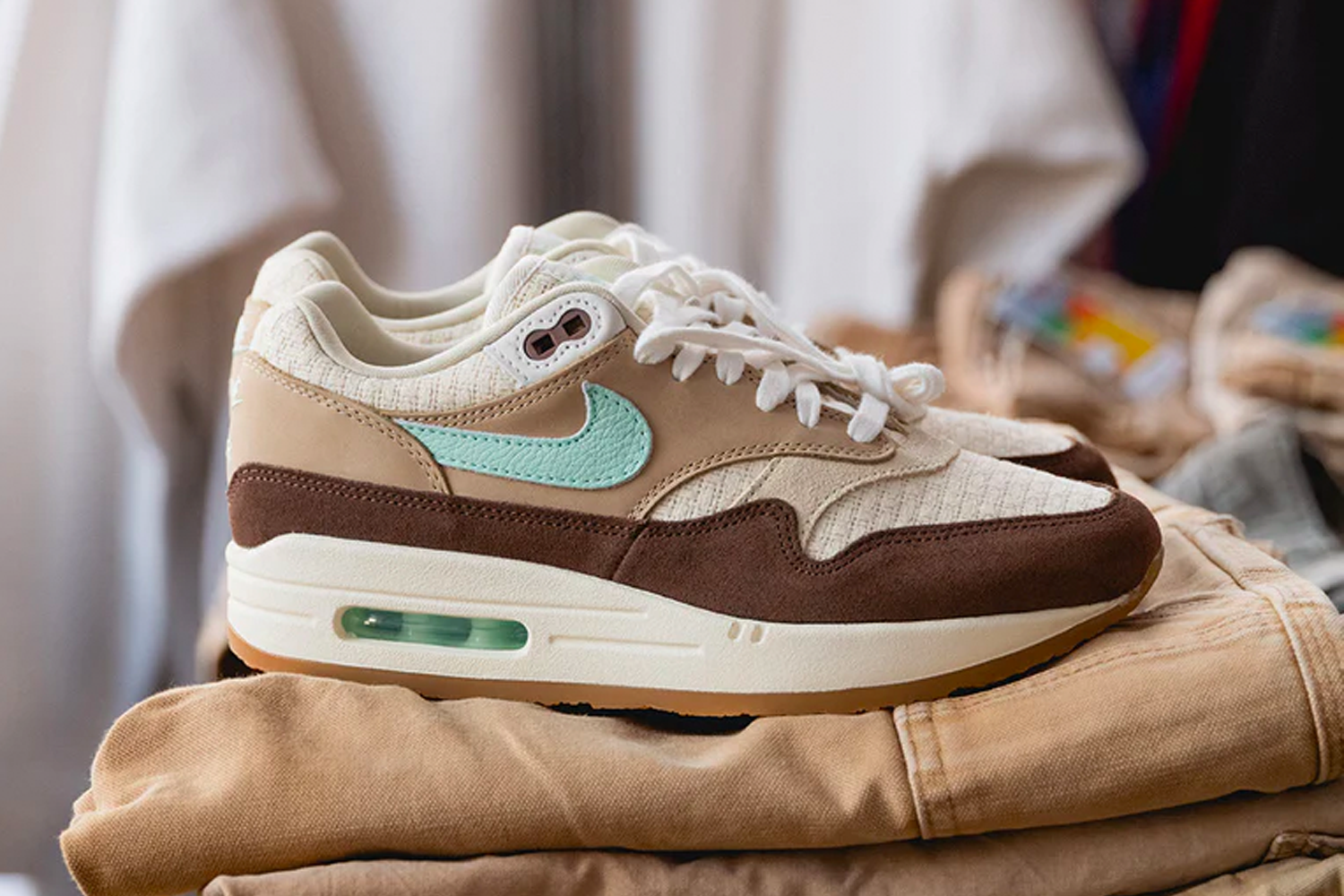 am1-stockx-fi.png