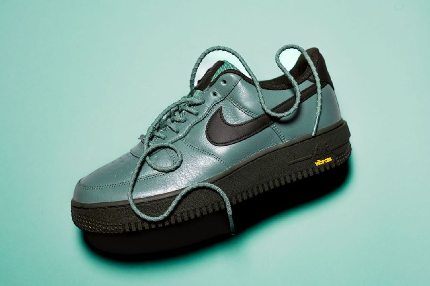 nike-vibram-sneakerjagers.png