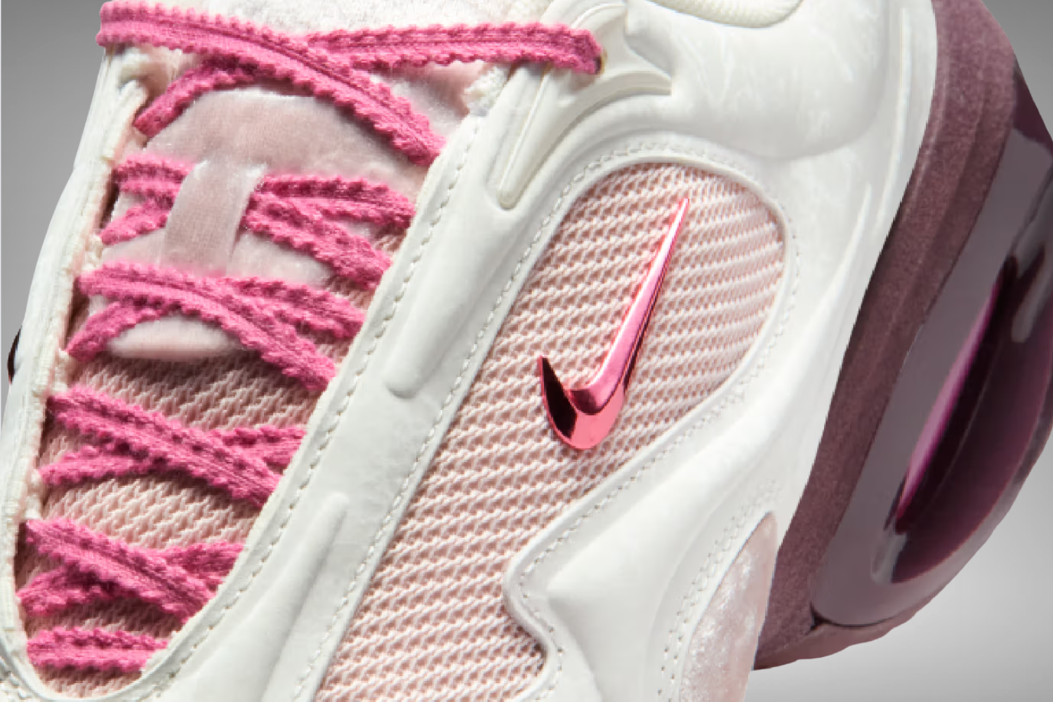 Nike Expands the 'Valentine's Day' Pack with the Air Max Muse