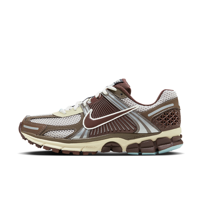 Nike Wmns Zoom Vomero 5 'Earth Fossil' | FD9920-022 | The Drop Date