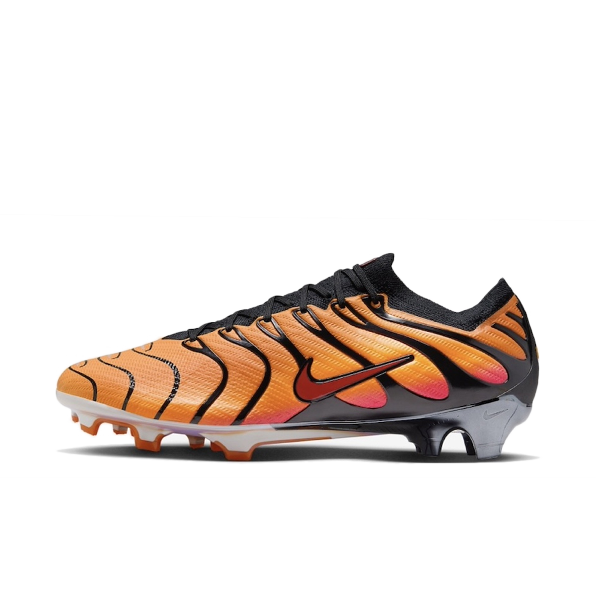 NIKE TN サッカーシャツ ヴィニシウス着 MAX PLUS Release reminder: Nike Air Max Plus x Nike Mercurial Vapor 15