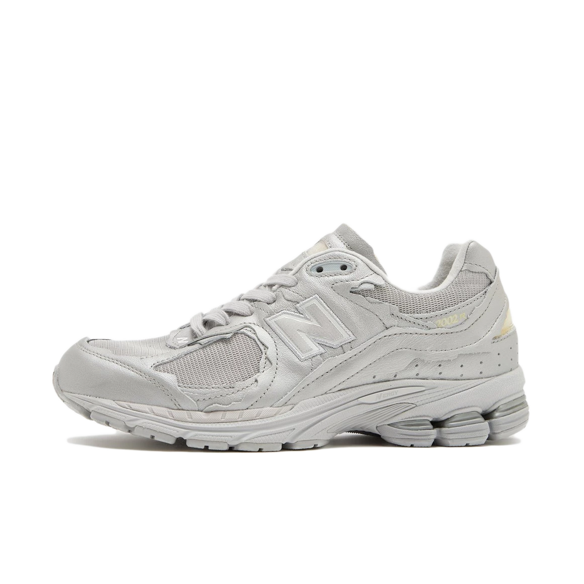 new-balance-2002r-refined-