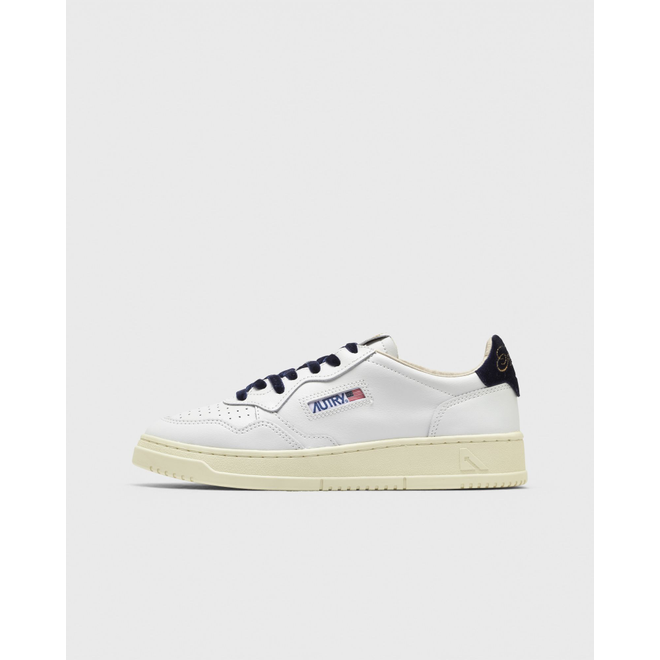 Autry Action Shoes Wmns Medalist Low | AULWVZ02
