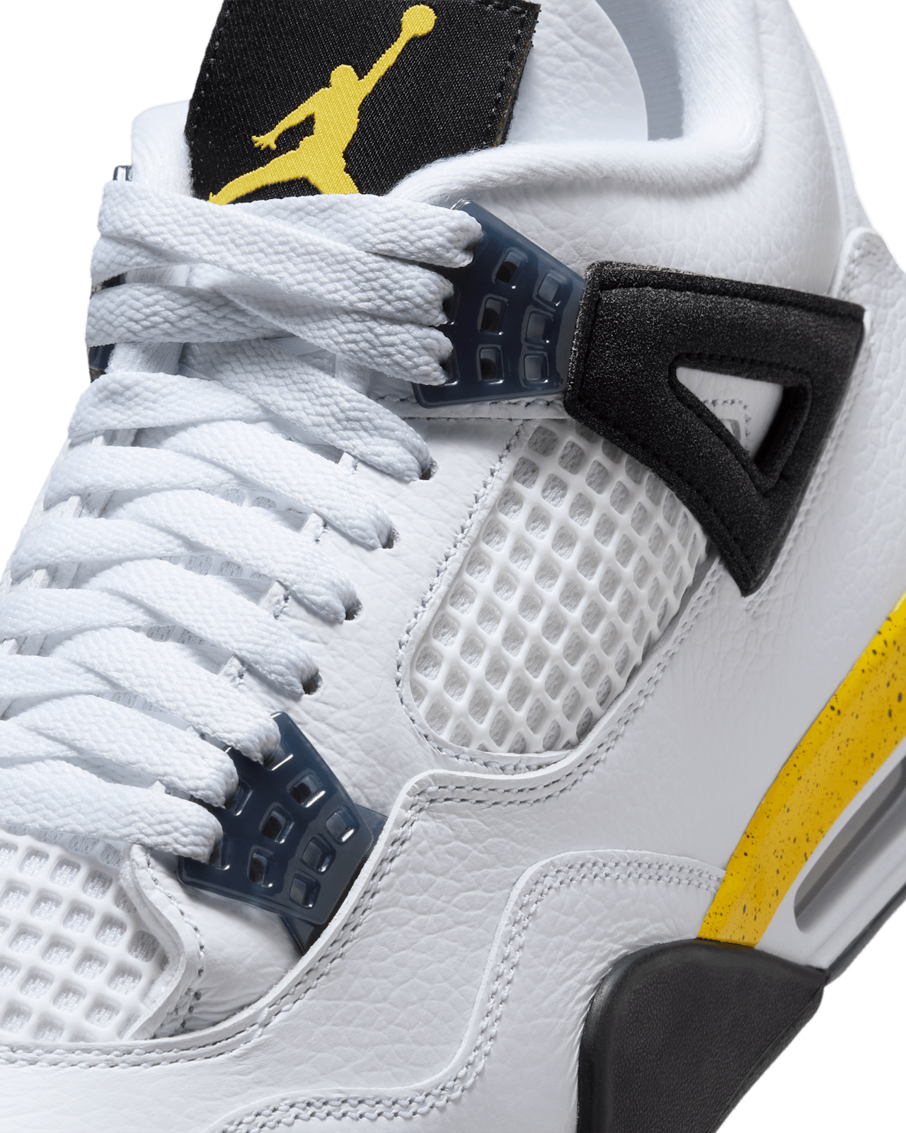 Air Jordan 4 Tour Yellow, close-up van de veters en Jumpman-tongklep