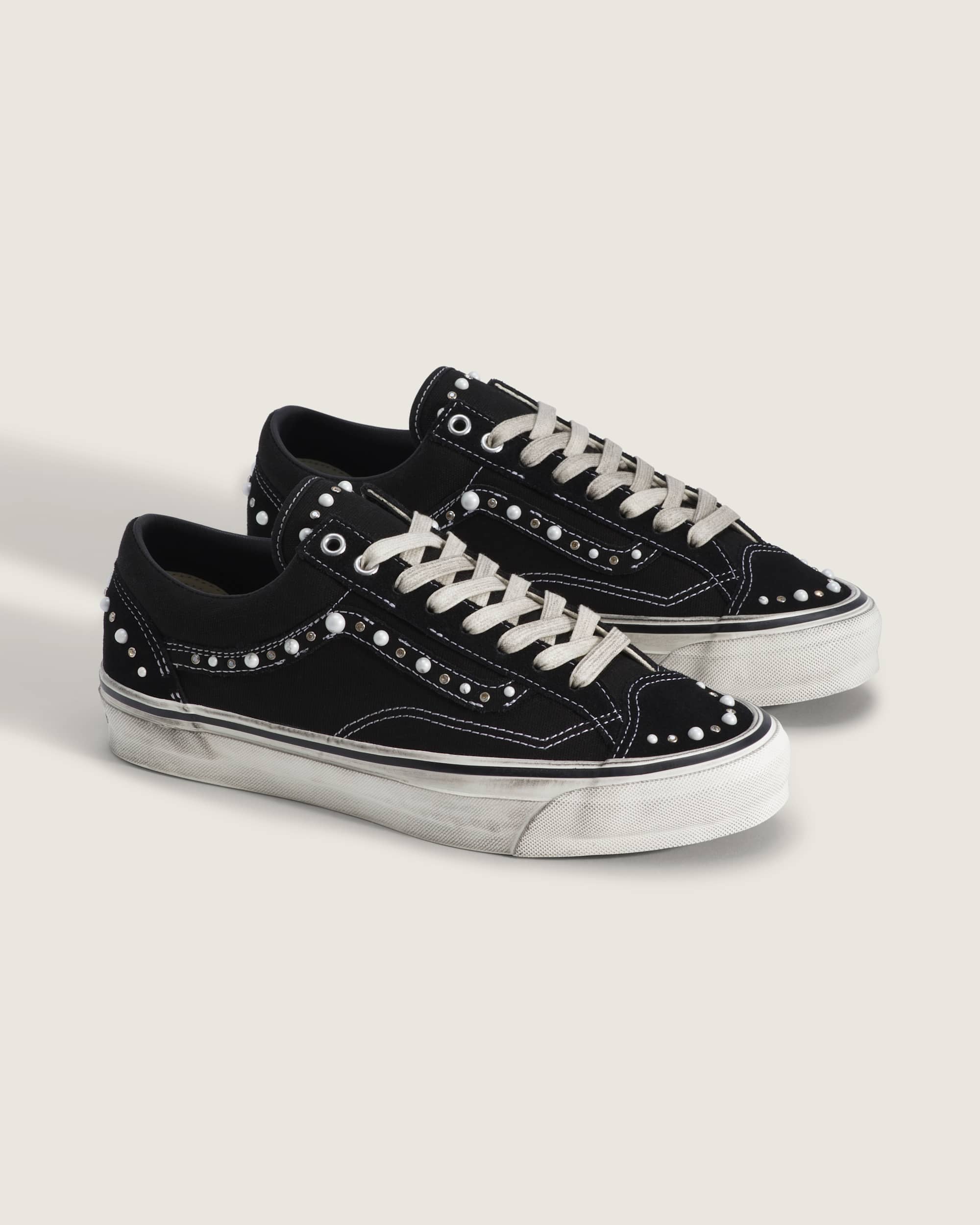 Vans Old Skool 36 Pearlized 'Black/Marshmallow', Paar-Ansicht