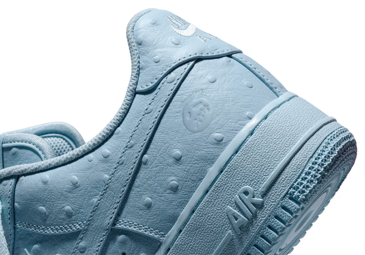 Travis Scott Air Force 1 Ice Blue detail
