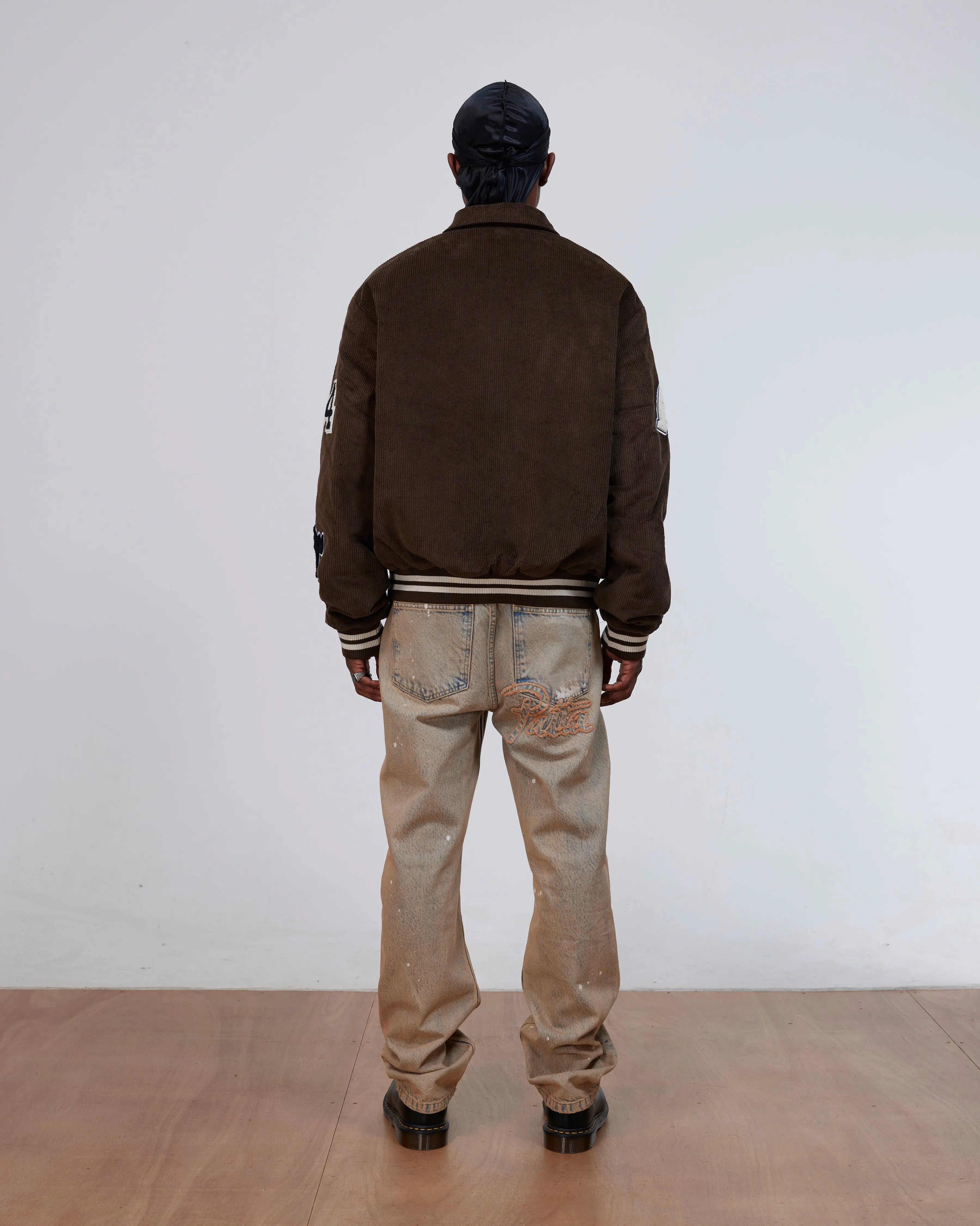 Patta Corduroy Bomber Jacket Demitasse, mouwdetail met patches