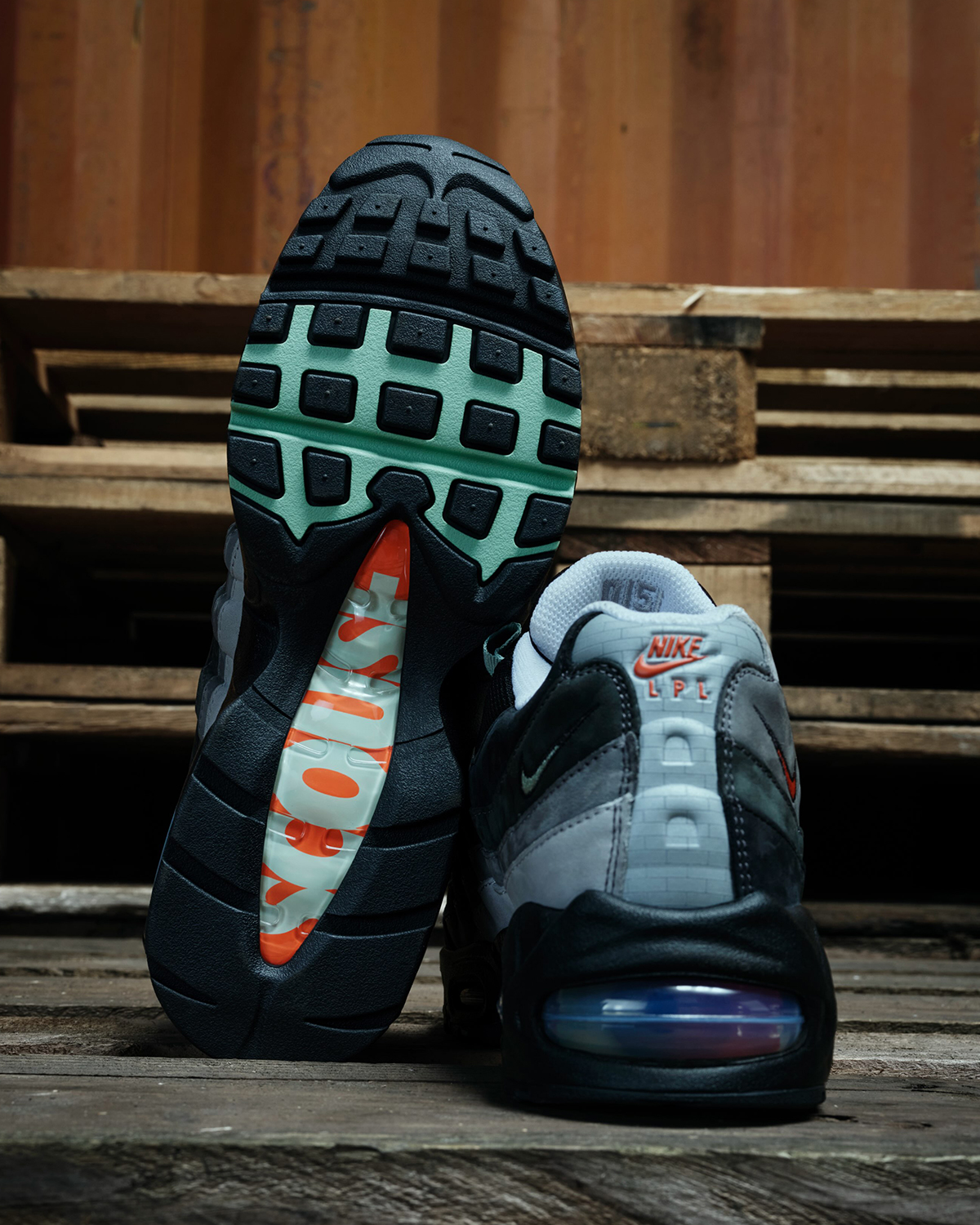 Nike Air Max 95 Liverpool, Nike LPL heel branding with brick-textured overlay