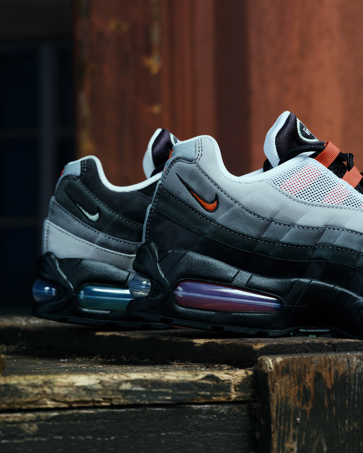 Nike Air Max 95 Liverpool, SCOUSE text on the outsole and iridescent Air unit