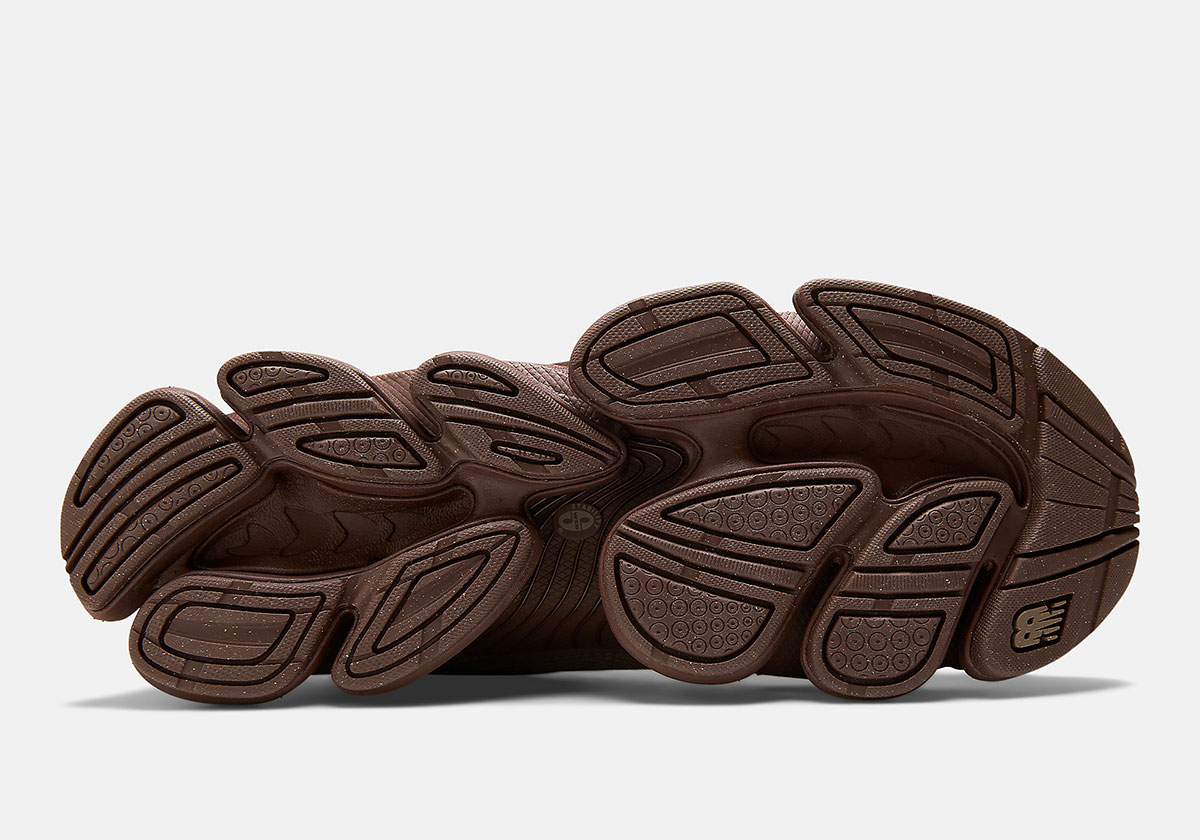 New Balance 2000L Thunder Brown Detail