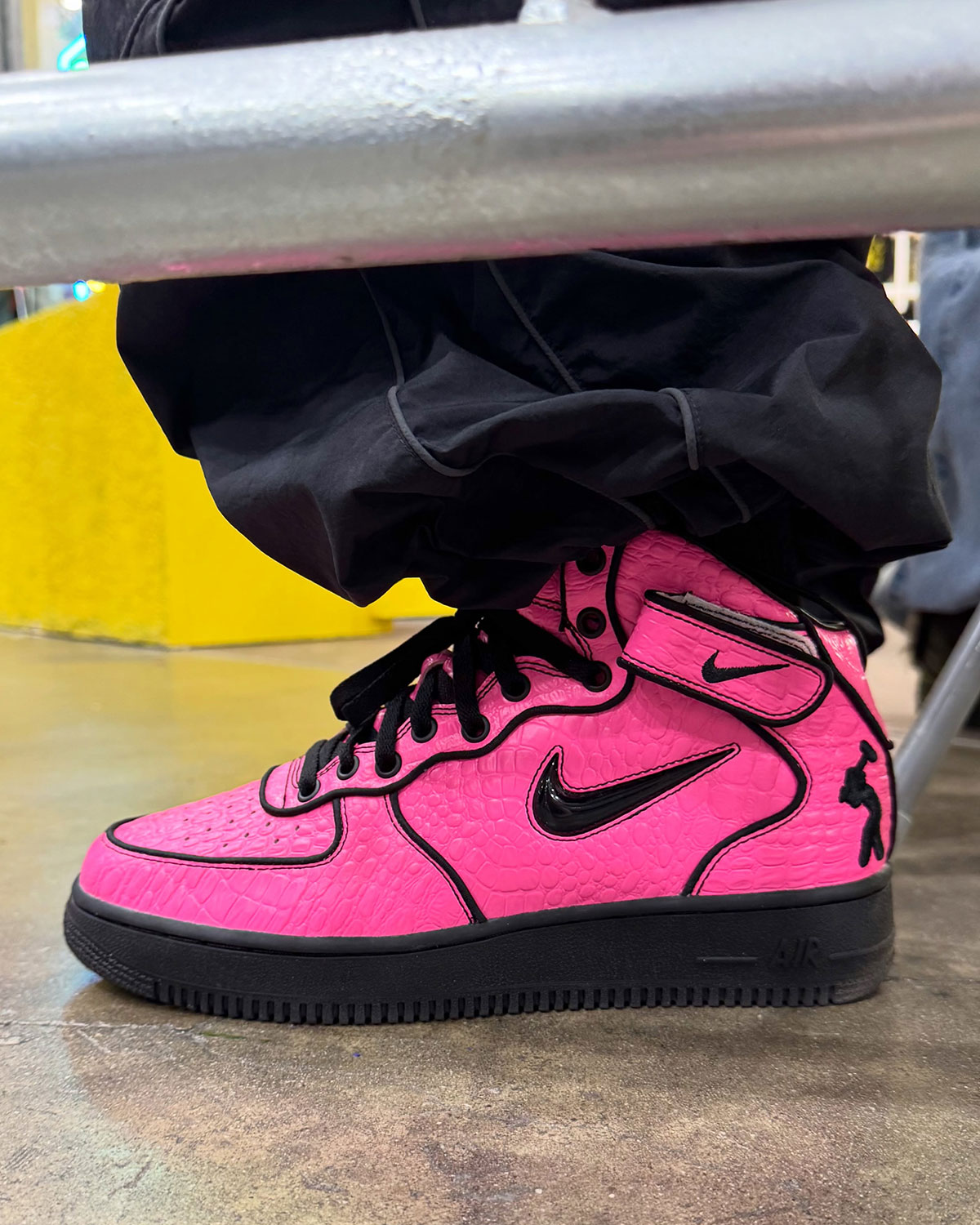Lil Yachty x Nike Air Force 1 Mid roze/zwart