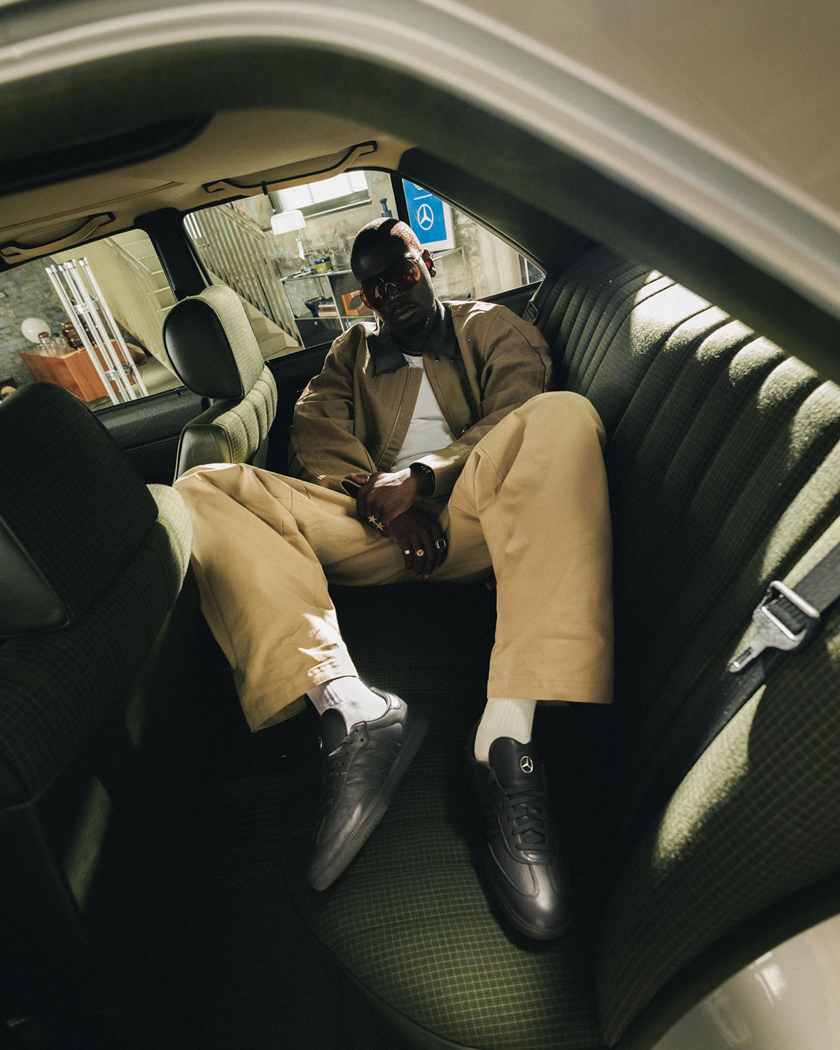 Mercedes-Benz x adidas Samba OG campagnebeeld