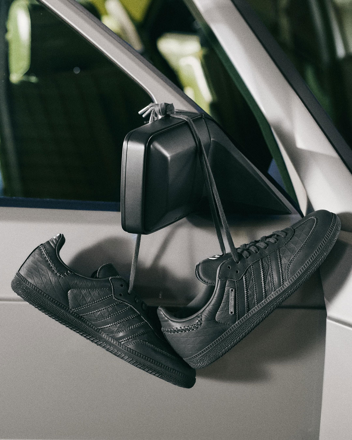 Mercedes-Benz x adidas Samba OG campagnebeeld