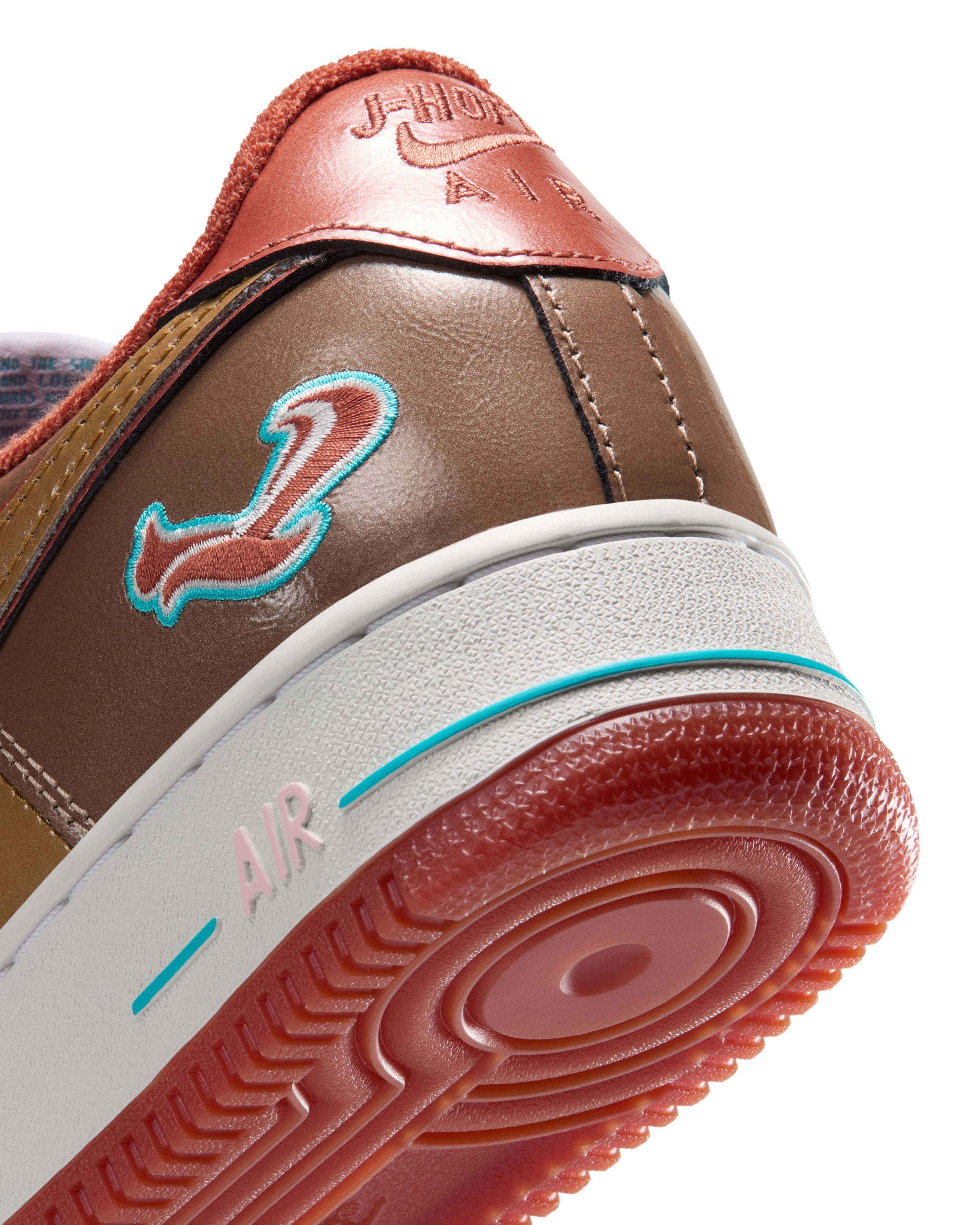 Detail NIGO x j-hope x Nike Air Force 1
