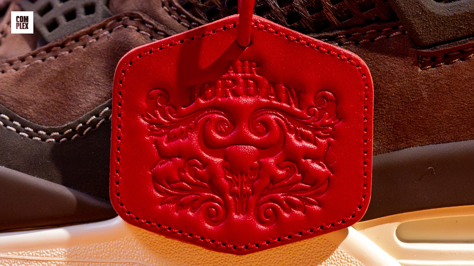 Hangtag im Gürtelschnallen-Stil des Air Jordan 4 Bin 23