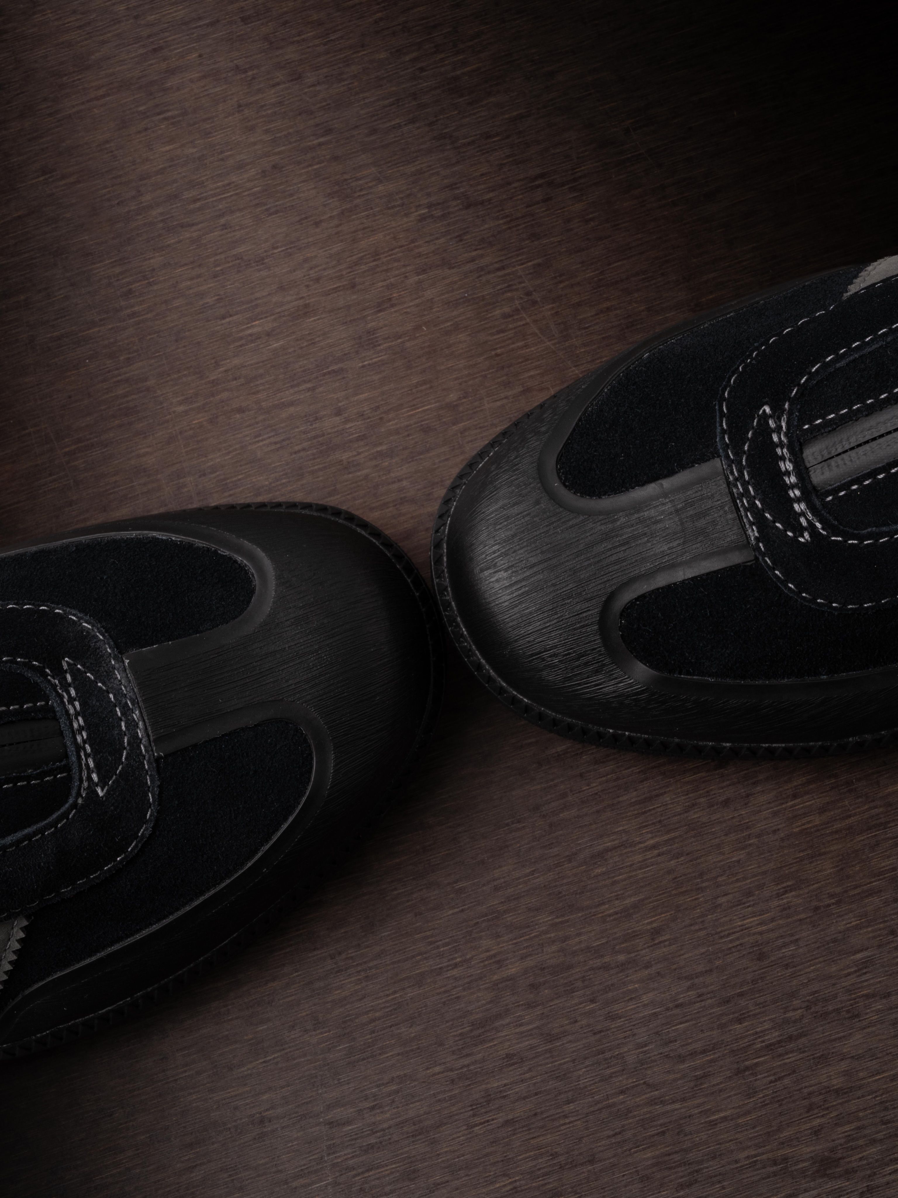 Toe detail on the black adidas Samba Zip