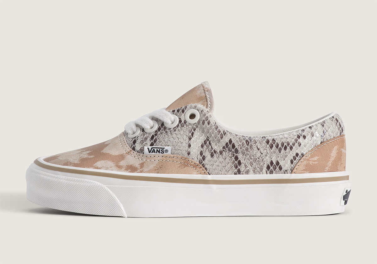 Vans OTW Era Snakeskin in Gebrochen-Weiß mit Desert Camo (VN00114BIGC)