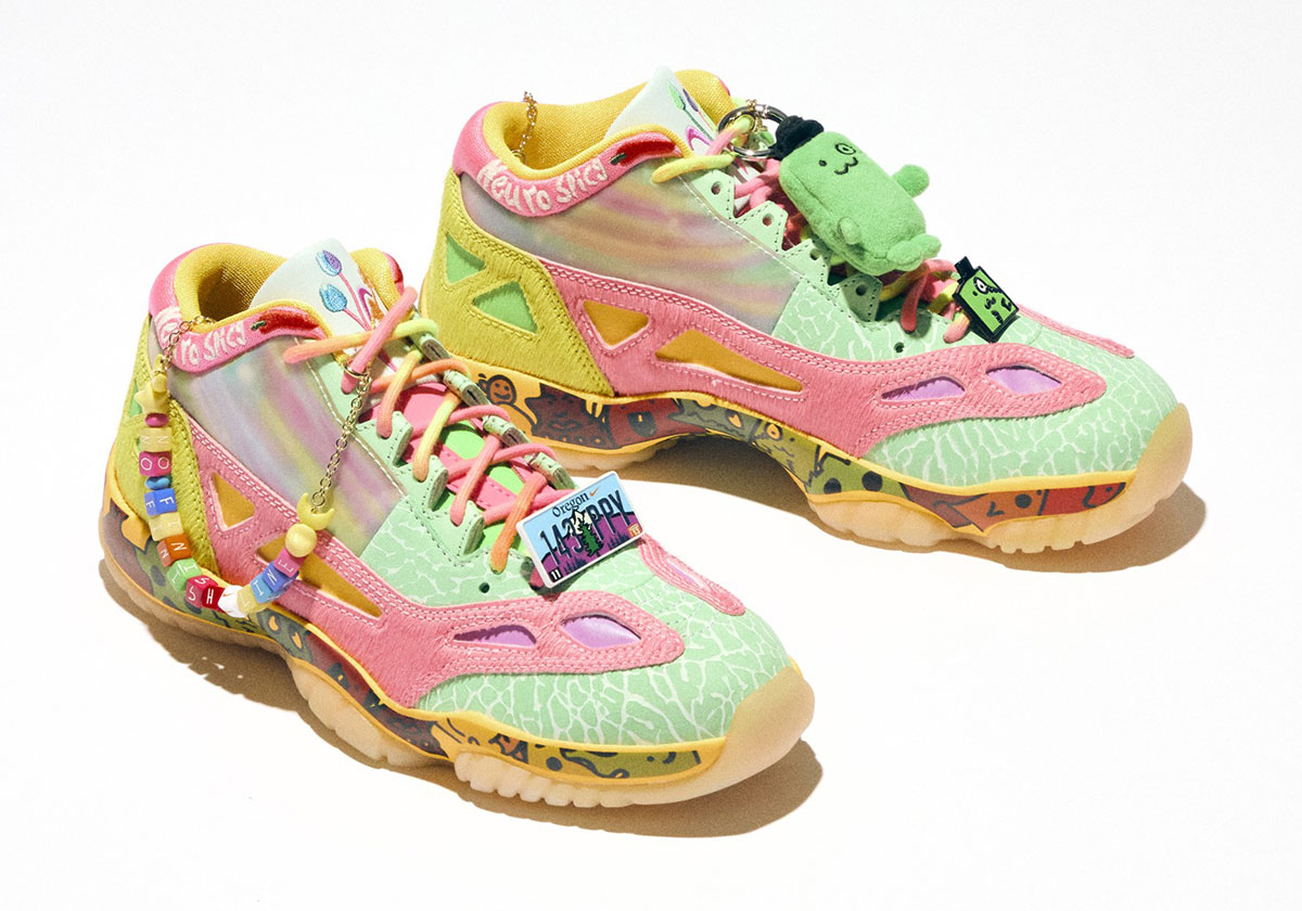 Air Jordan 11 Low IE Doernbecher 'Avery' Seitenansicht