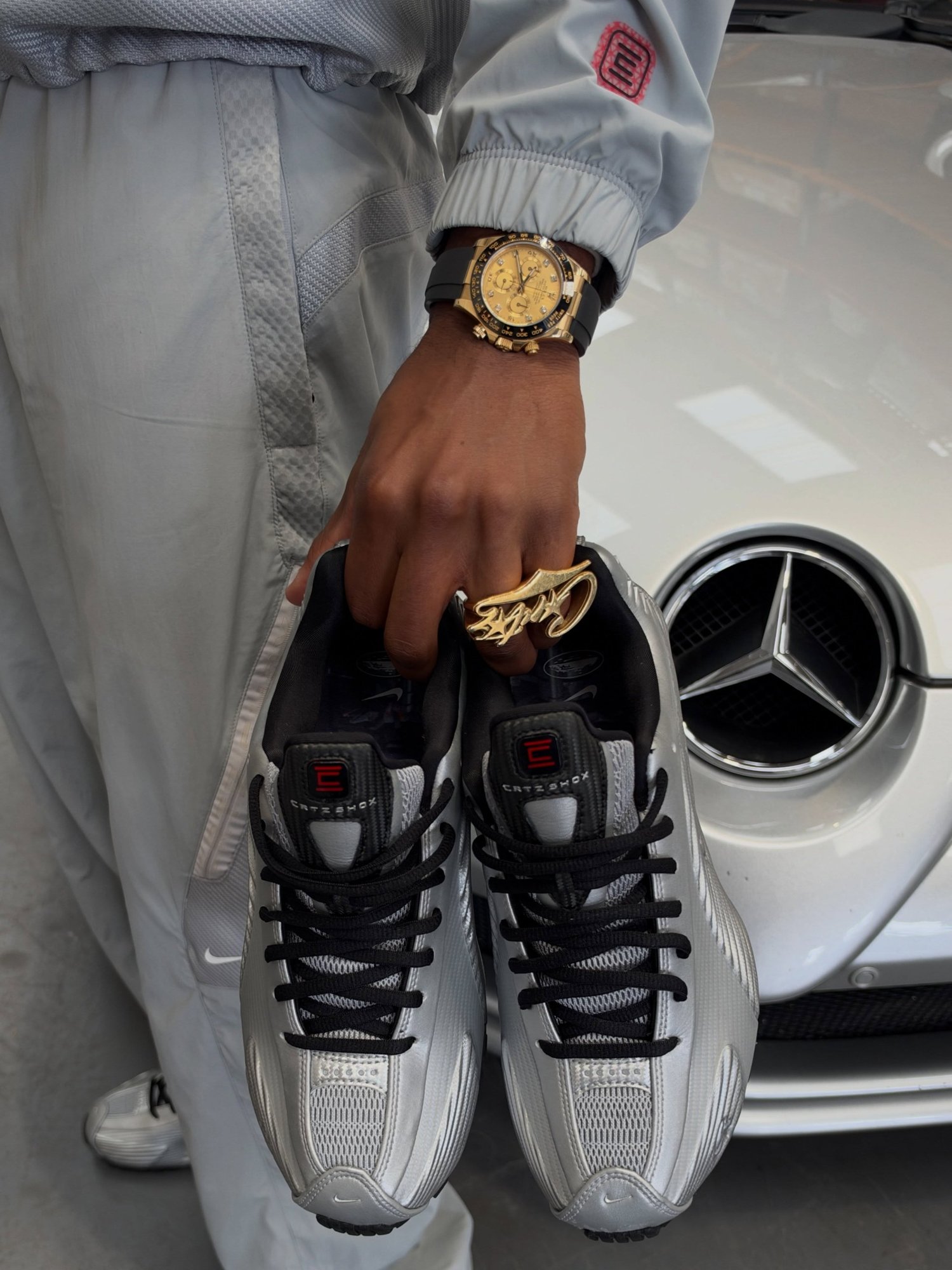 Corteiz x Nike Shox R419 Metallic Silver von oben