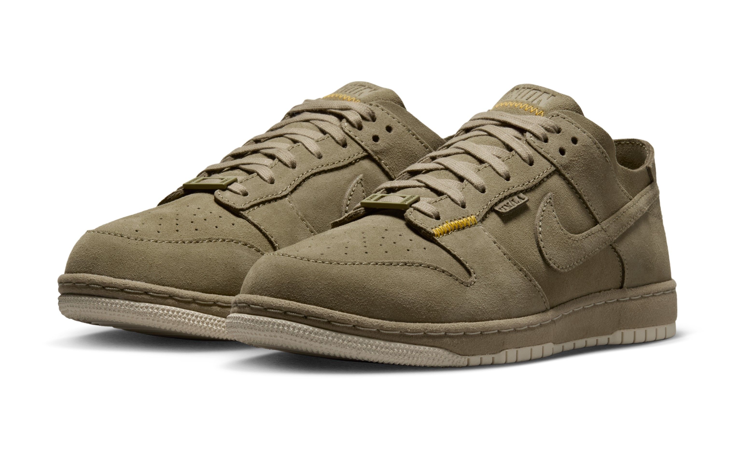Union LA x Nike Dunk Low 'Bamboo' paar