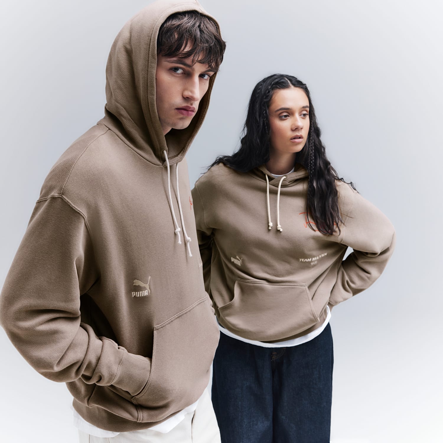 McLAREN RACING James Hunt Graphic Hoodie in Mouse Gray