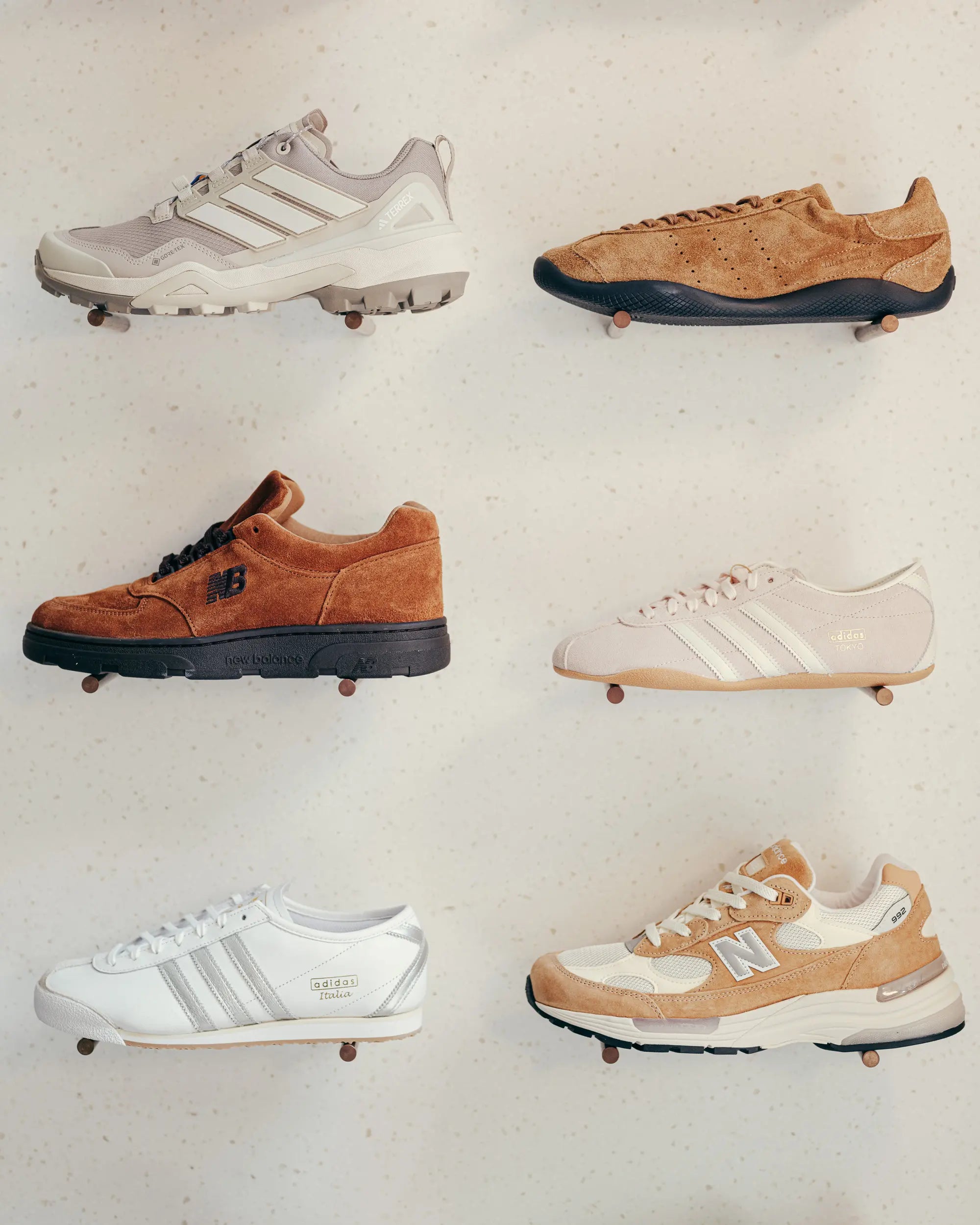 Sechs Herbst-Sneaker in Beige, Braun und Weiß