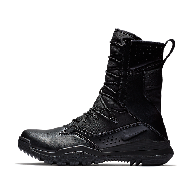 nike-sfb-field-boots-black.jpg