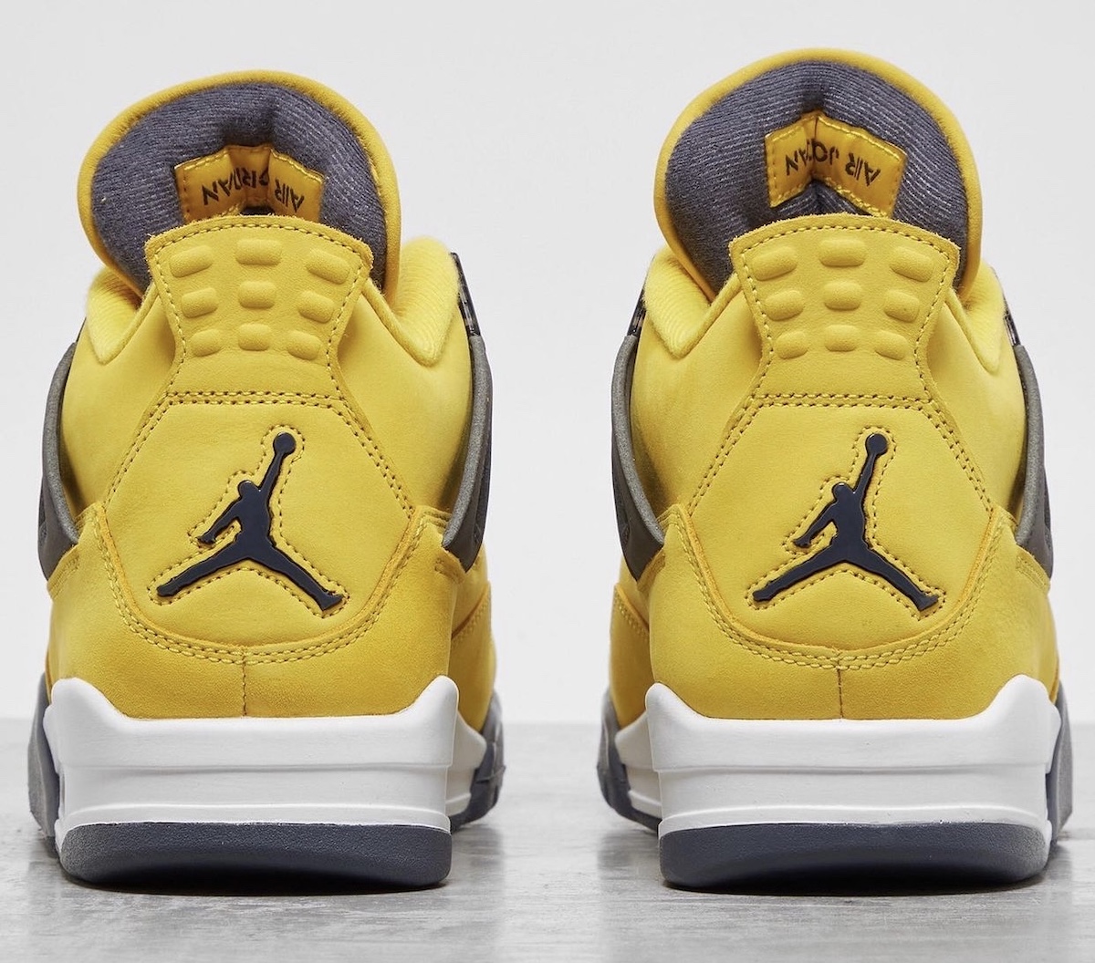 Air Jordan 4 Retro 'Lightning'