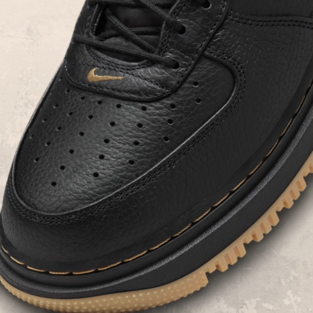 Outdoor Air Force Black