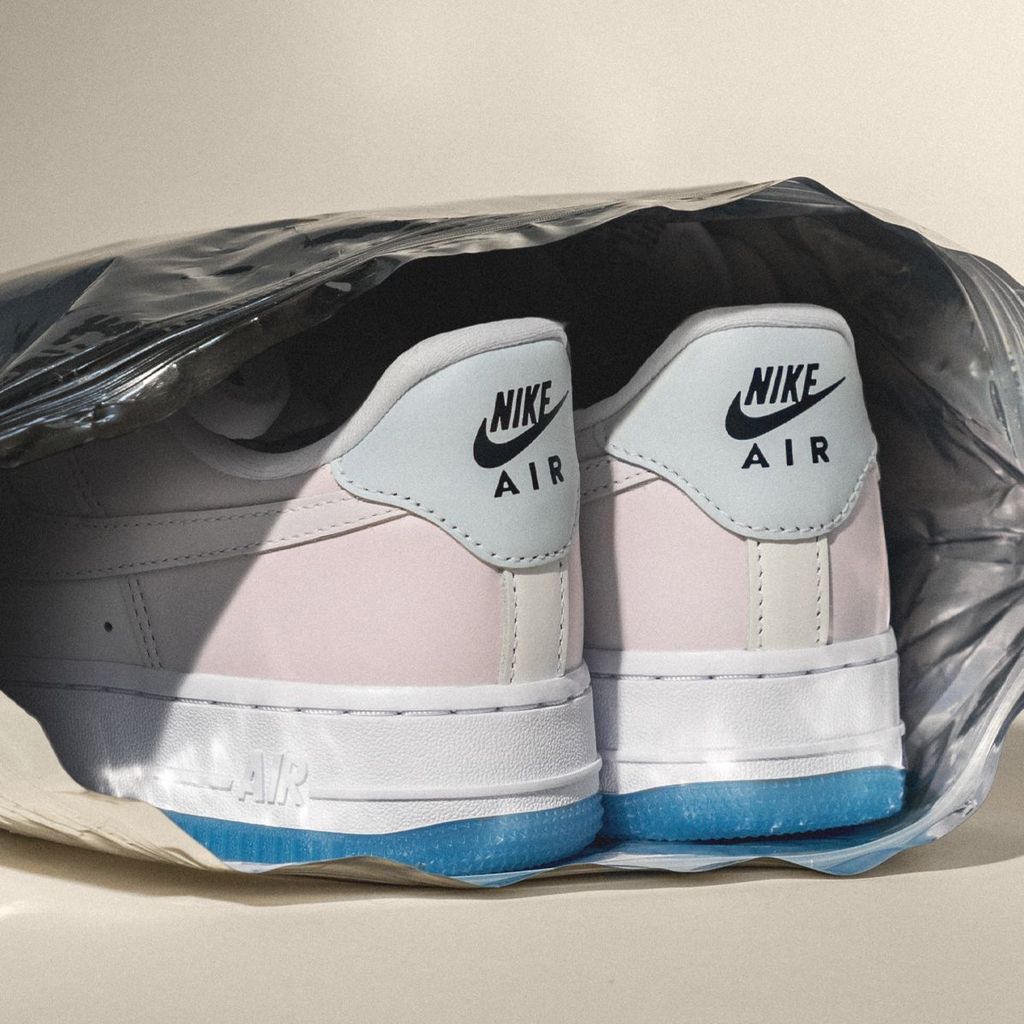 WMNS AIR FORCE 1 '07 LX 'UV REACTIVE MULTI' Â