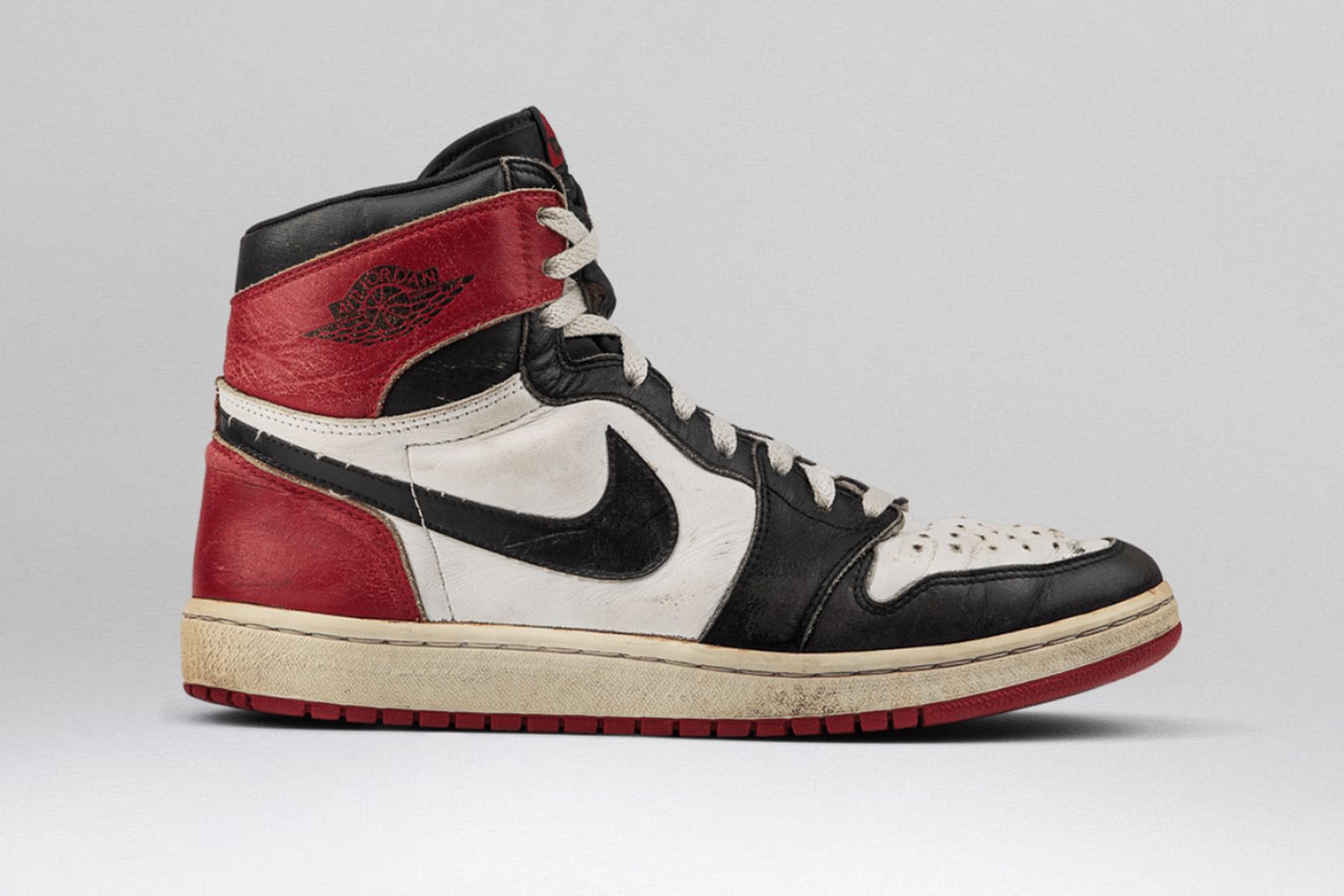 aj1 og black toe