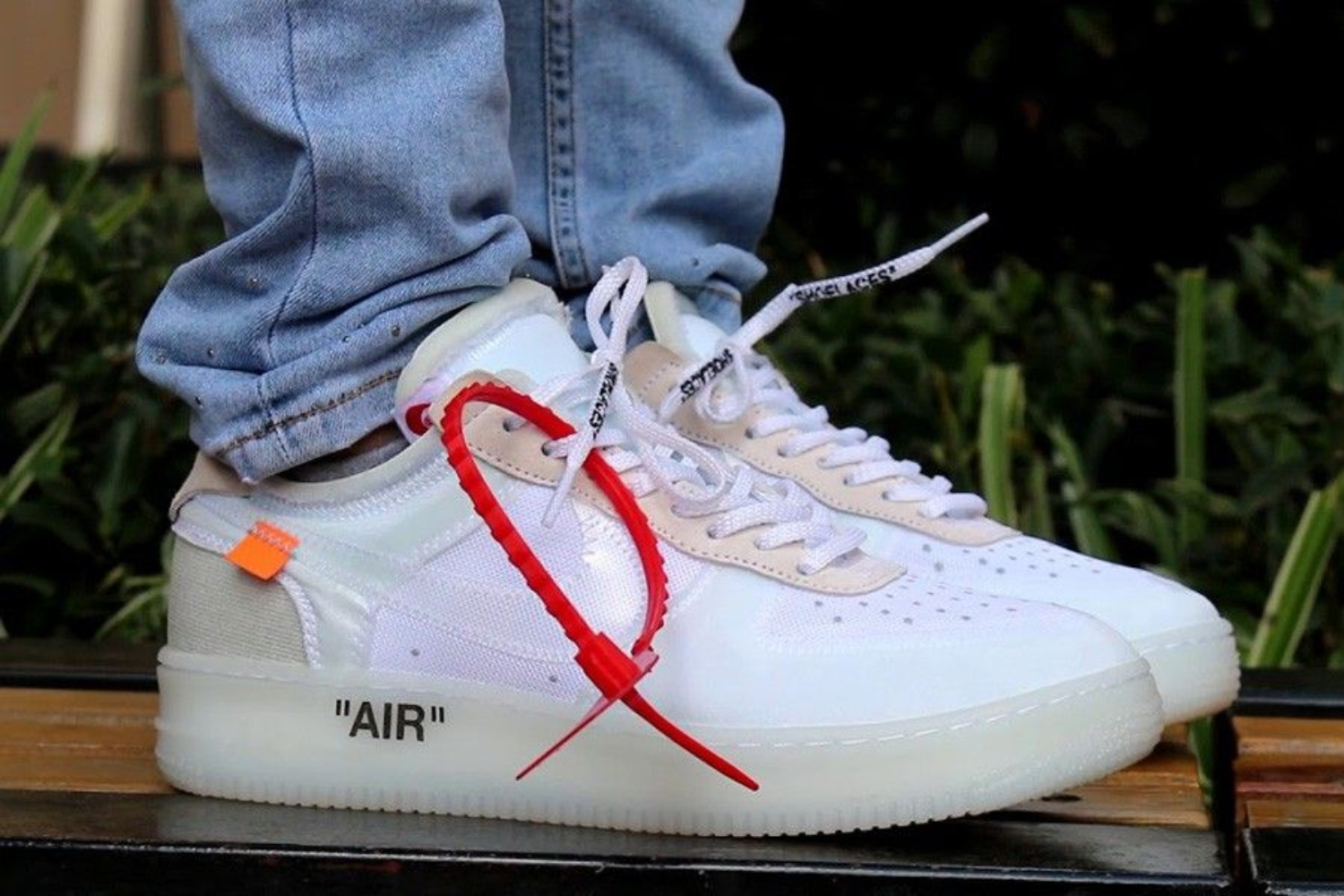 Off-White x Nike Air Force 1 Low 'The Ten' | AO4606-100
