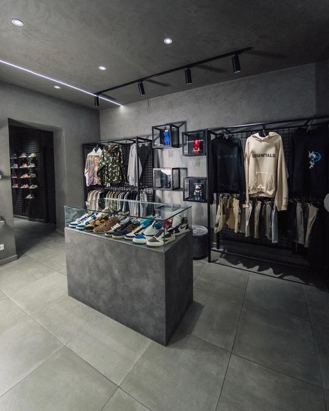 Sneaker store Newcop in Madrid