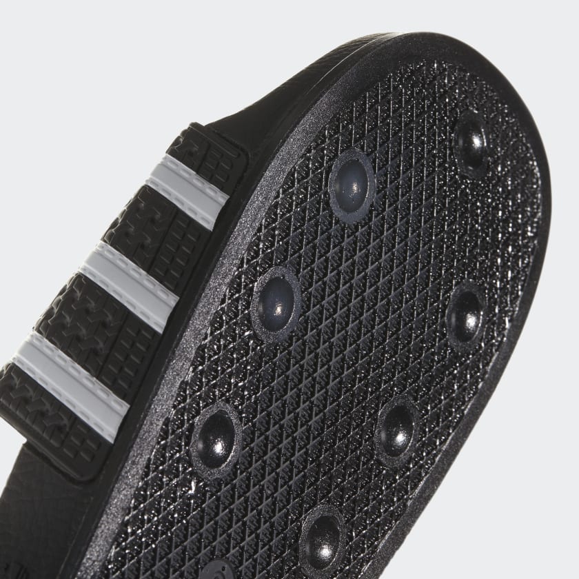 adilette klassisch schwarz weiss