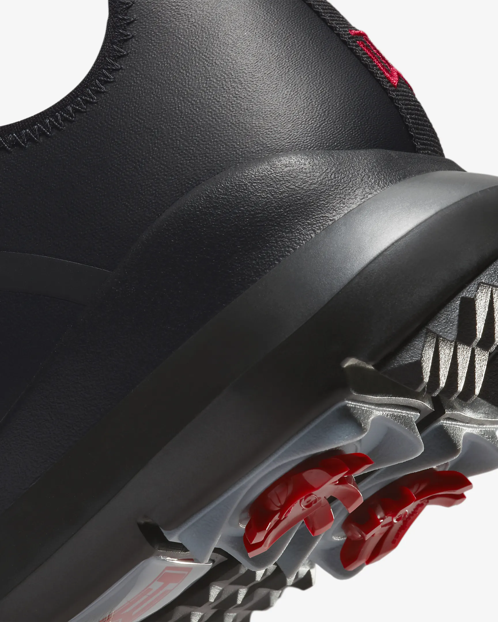 Spikes onder de Nike Golfschoenen