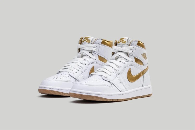 Air Jordan 1 OG WMNS 'Metallic Gold'