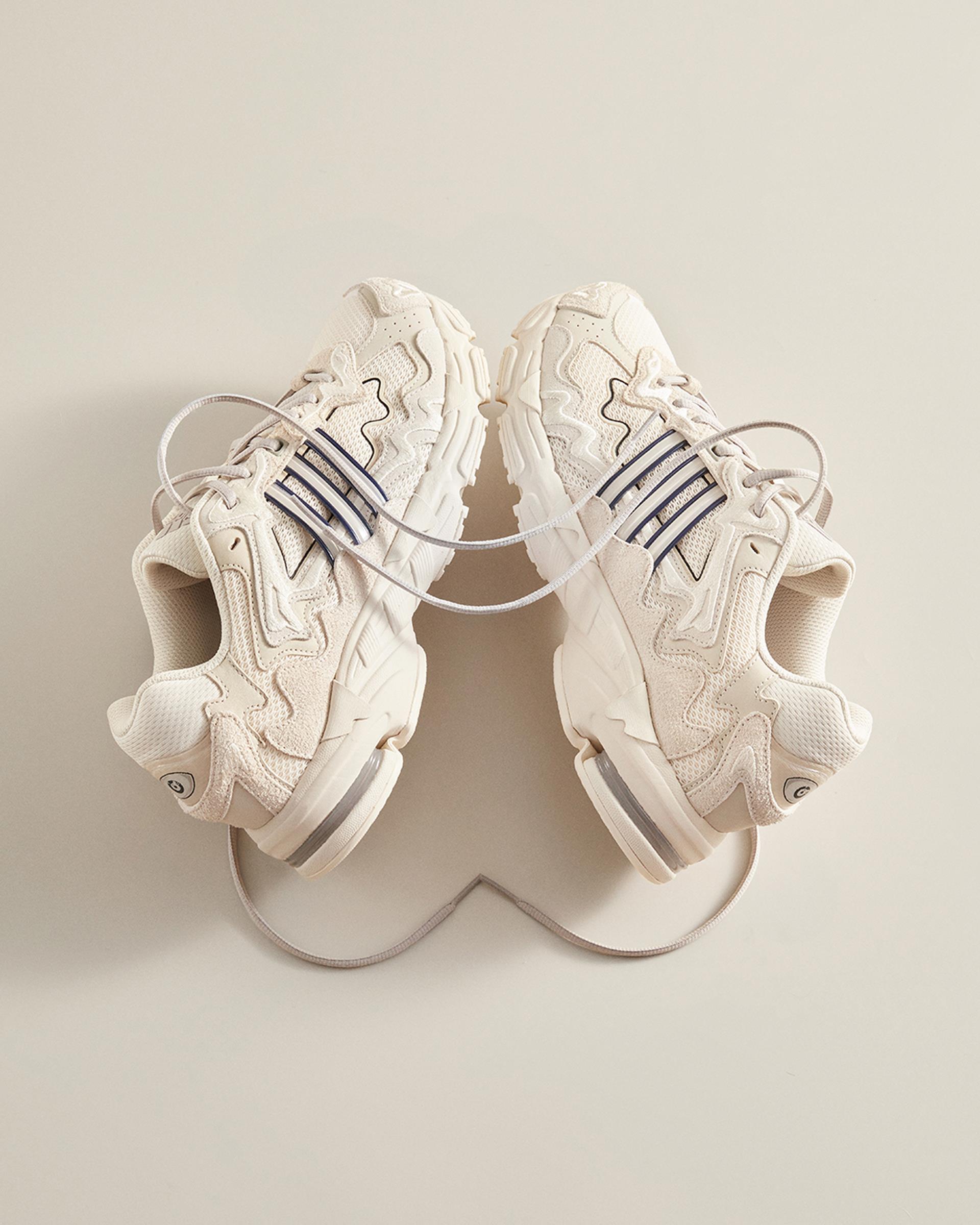 Bad Bunny x adidas Response CL 'Wonder White' | IF7179