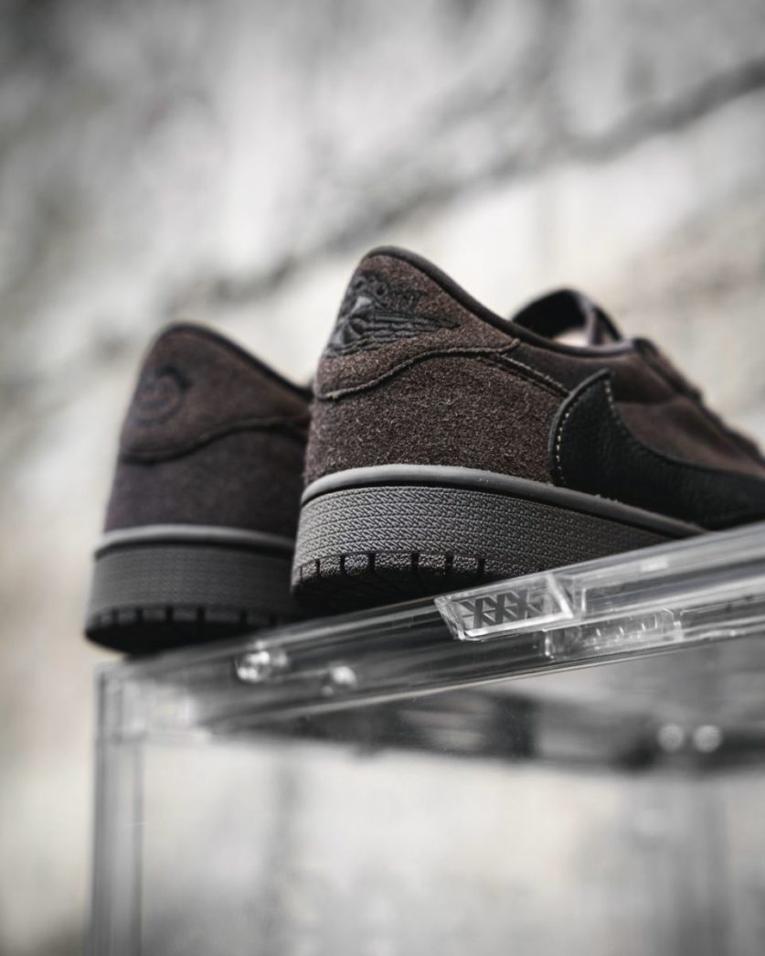 Travis Scott x Air Jordan 1 Low OG 'Velvet Brown'