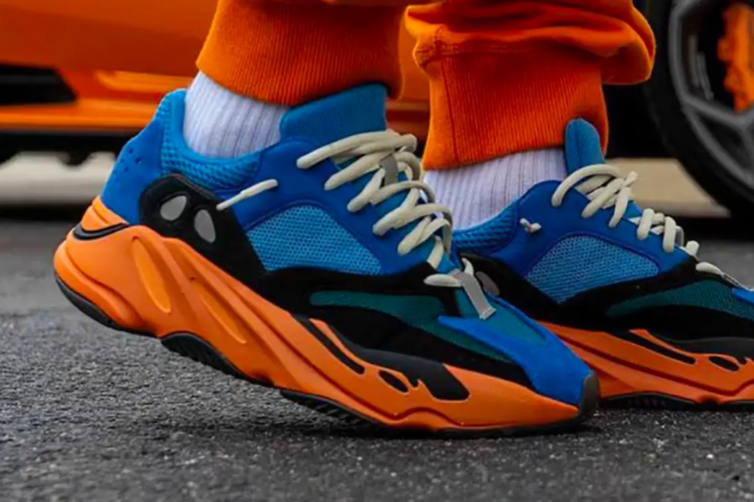 adidas Yeezy Boost 700