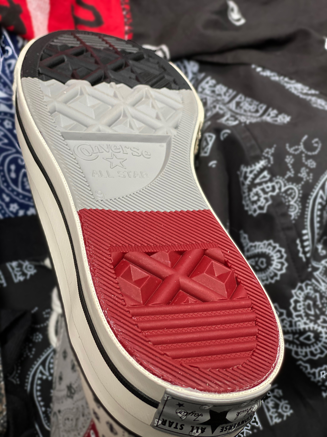 169880C Converse x Offspring