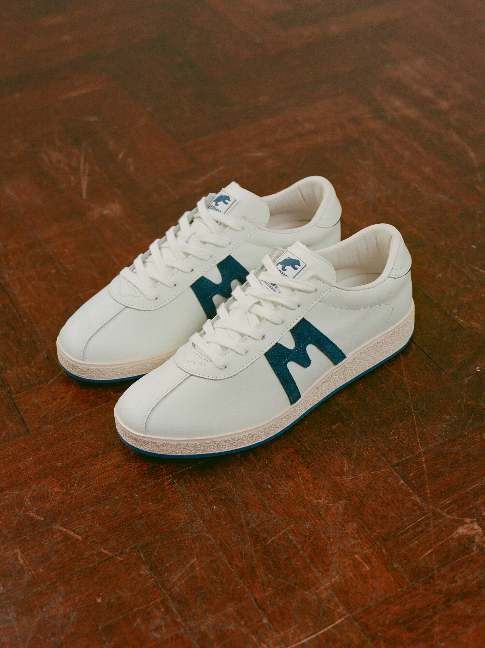 karhu white shoes