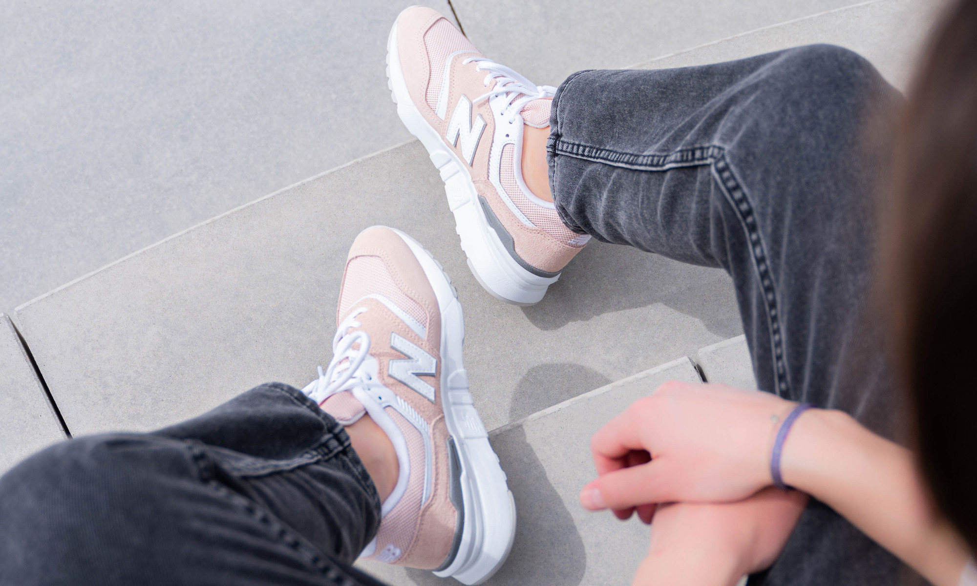 New Balance 997H Womens Pink / White Trainers