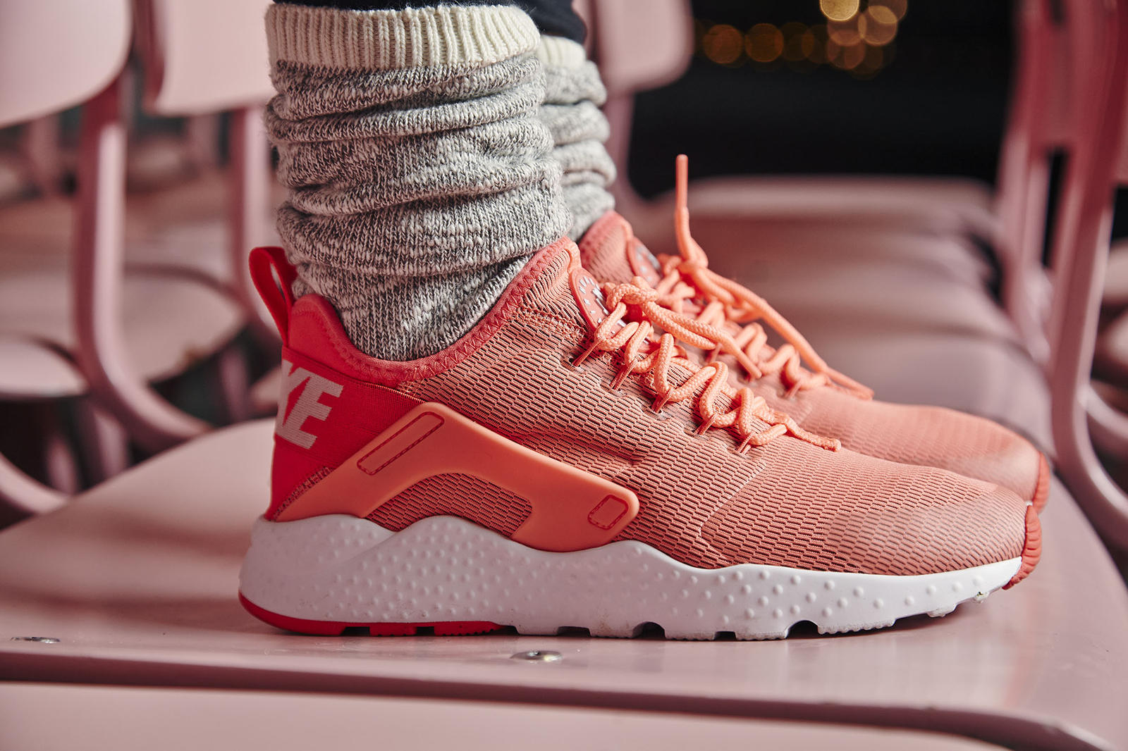 Female Design Sneaker