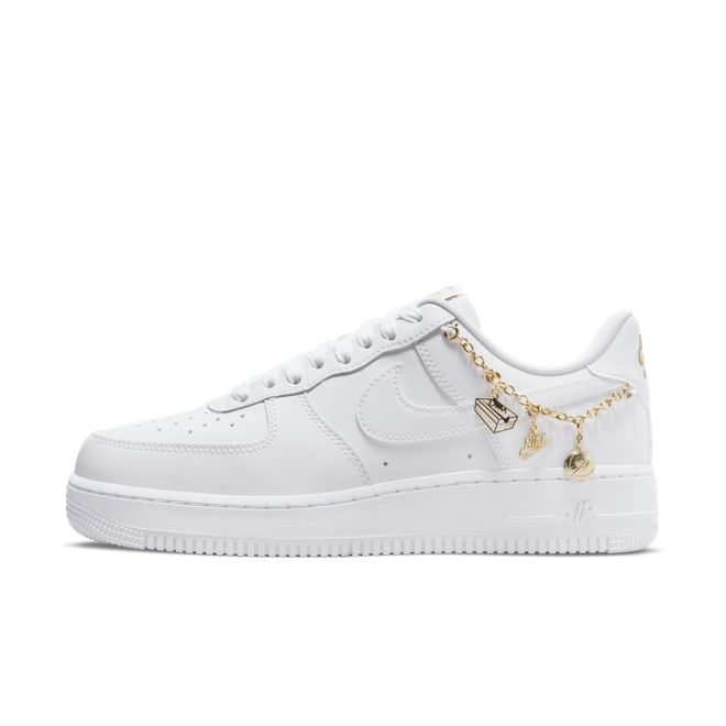 Nike Wmns Air Force 1 '07 LX 'Lucky Charms'
