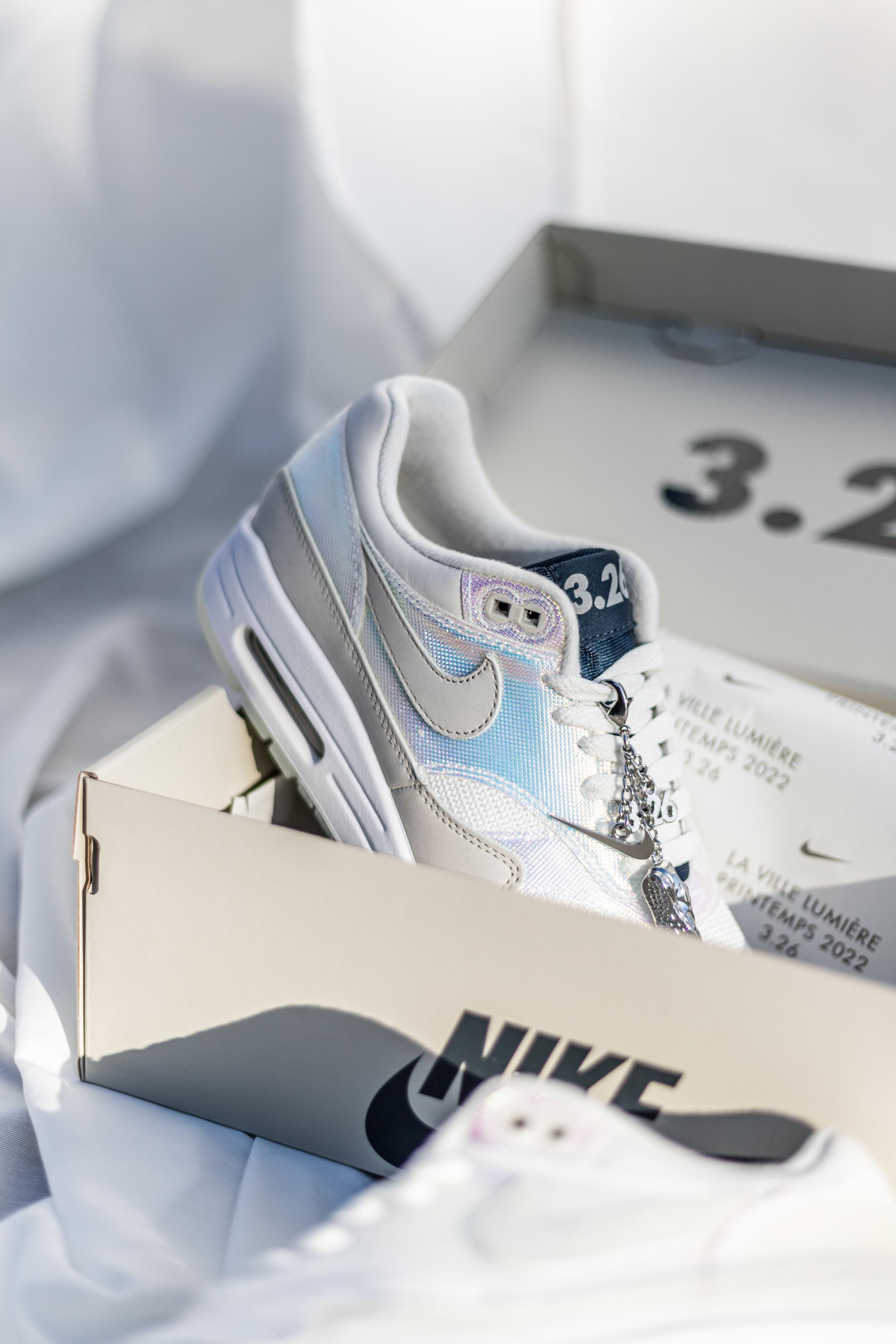 Nike Air Max 1 La Ville Lumière