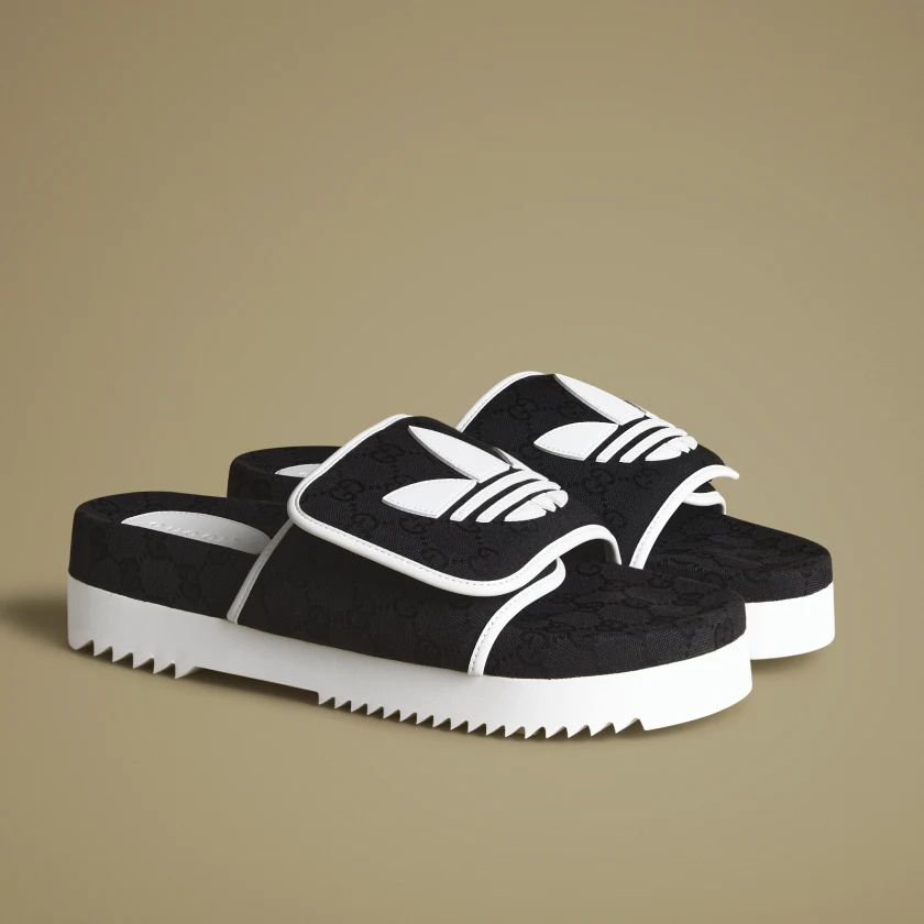 adidas badslippers core black
