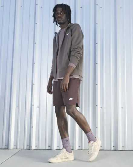 Lente en zomer outfit voor de Nike Dunk Low